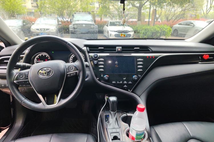 Used Toyota Camry 2018 2.5G Luxury Edition Interior 2