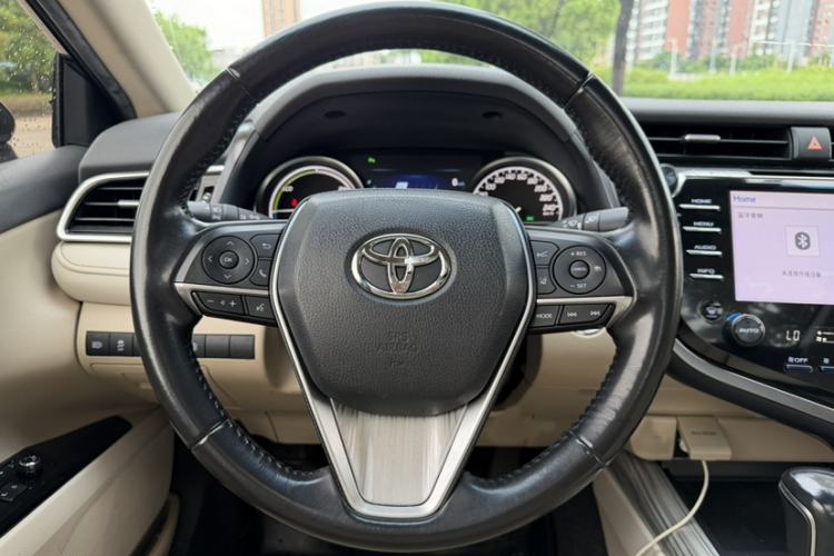 Used Toyota Camry 2018 Dual-Engine 2.5 HG Luxury Edition Interior 2
