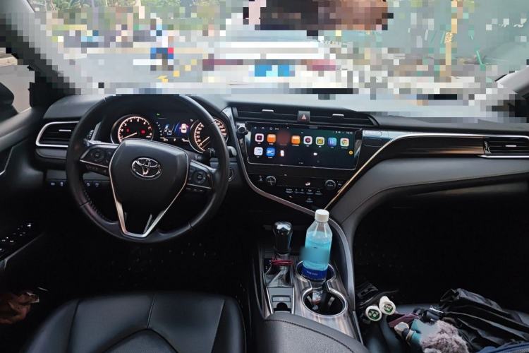 Used Toyota Camry 2018 2.0G Luxury Edition Interior 2