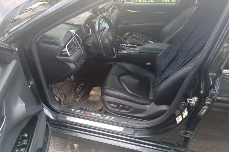 Used Toyota Camry 2018 2.5G Luxury Edition Interior 3