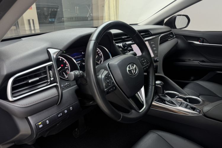 Used Toyota Camry 2018 2.5G Luxury Edition Interior 3