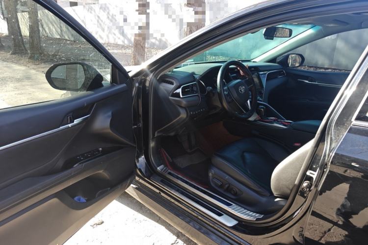Used Toyota Camry 2018 2.0E Leading Edition Interior 3