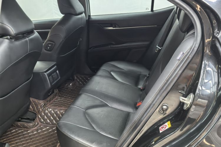 Used Toyota Camry 2018 2.5G Luxury Edition Interior 3