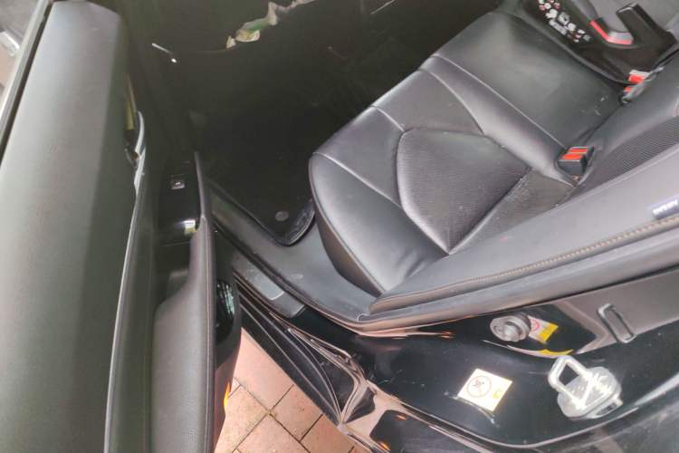 Used Toyota Camry 2018 2.5G Luxury Edition Interior 4