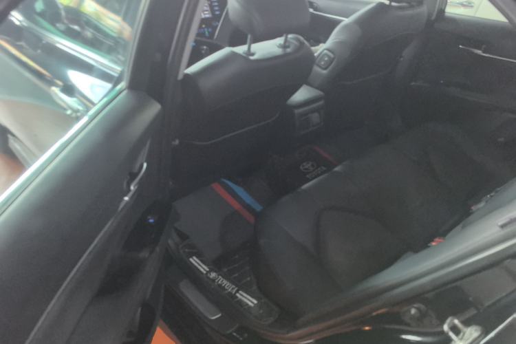 Used Toyota Camry 2018 2.0G Luxury Edition Interior 4