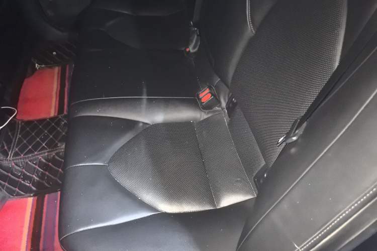 Used Toyota Camry 2018 2.0G Luxury Edition Interior 4