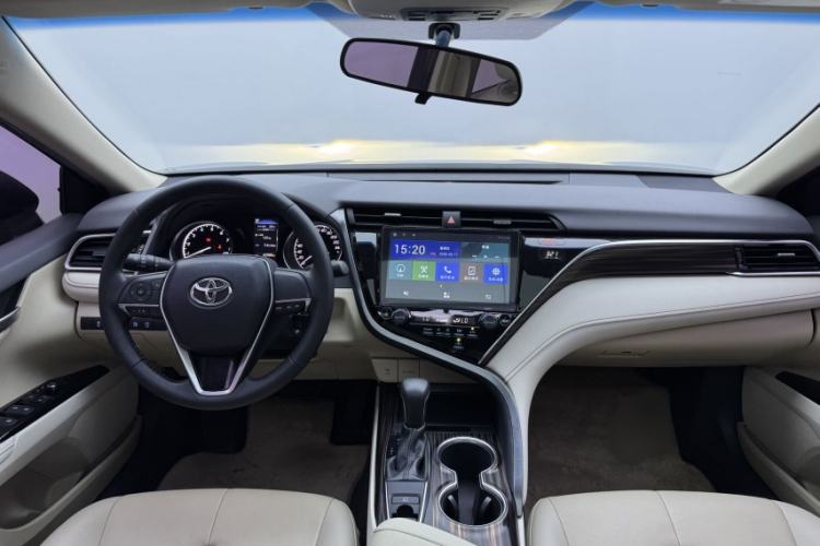 Used Toyota Camry 2018 2.0E Leading Edition Interior 4
