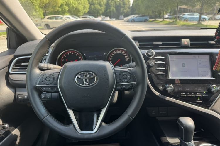 Used Toyota Camry 2018 2.0S FENGSHANG Edition Interior 5