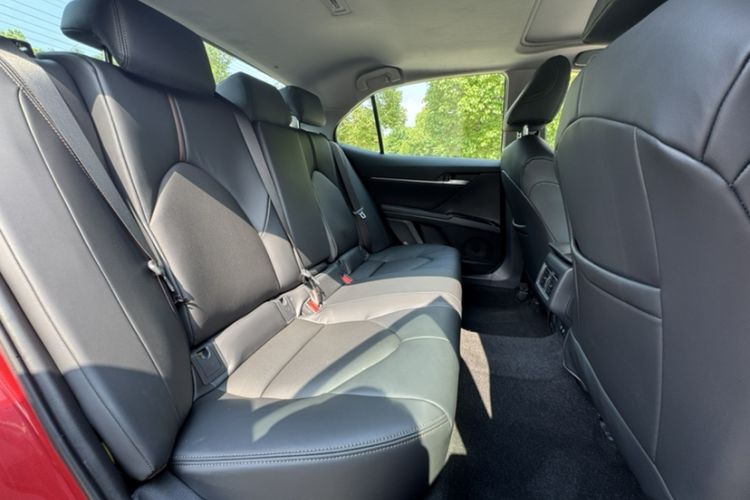 Used Toyota Camry 2018 2.0S FENGSHANG Edition Interior 7