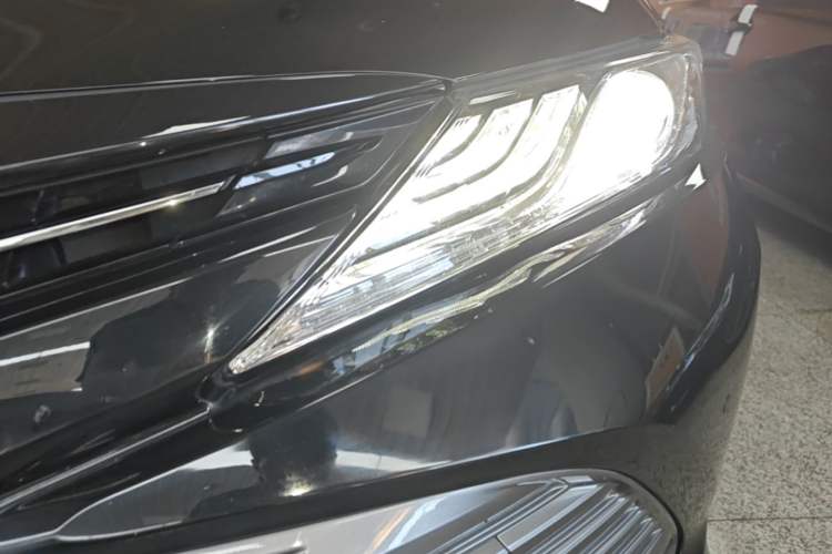 Used Toyota Camry 2018 2.0G Luxury Edition Left Front Headlight