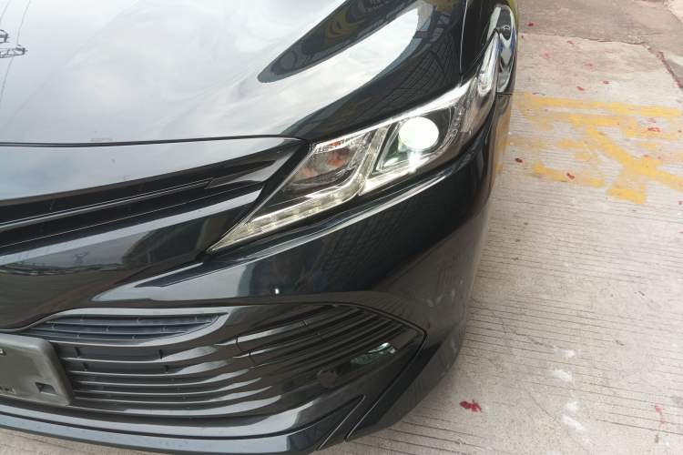 Used Toyota Camry 2018 2.0E Elite Edition Left Front Headlight