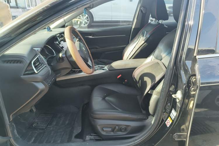 Used Toyota Camry 2018 Dual-Engine 2.5 HG Luxury Edition Left Front Seat