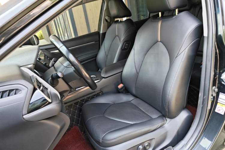 Used Toyota Camry 2018 2.5G Luxury Edition Left Front Seat