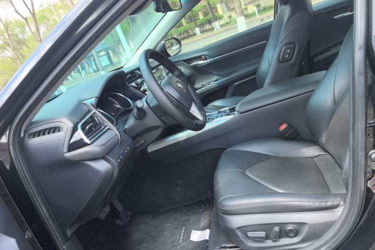 Used Toyota Camry 2018 Dual-Engine 2.5 HG Luxury Edition Left Front Seat