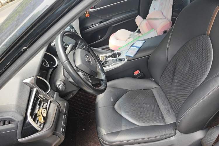 Used Toyota Camry 2018 Dual-Engine 2.5 HG Luxury Edition Left Front Seat