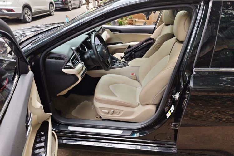 Used Toyota Camry 2018 2.0G Luxury Edition Left Front Seat