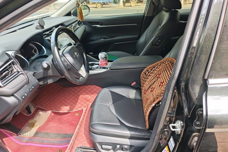 Used Toyota Camry 2018 Dual-Engine 2.5 HG Luxury Edition Left Front Seat