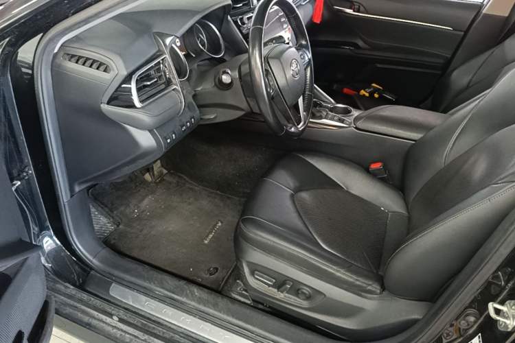 Used Toyota Camry 2018 2.5G Luxury Edition Left Front Seat