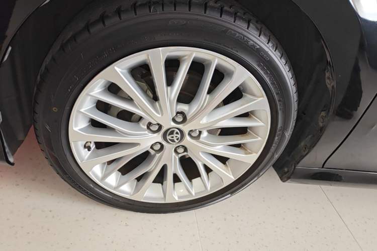 Used Toyota Camry 2018 2.5G Luxury Edition Left Front Wheel Hub