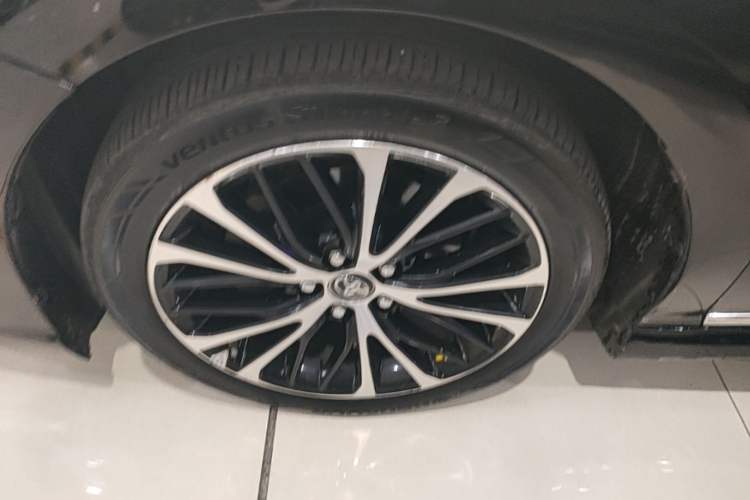 Used Toyota Camry 2018 2.0S FENGSHANG Edition Left Front Wheel Hub