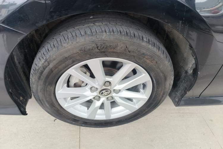 Used Toyota Camry 2018 2.0E Elite Edition Left Front Wheel Hub