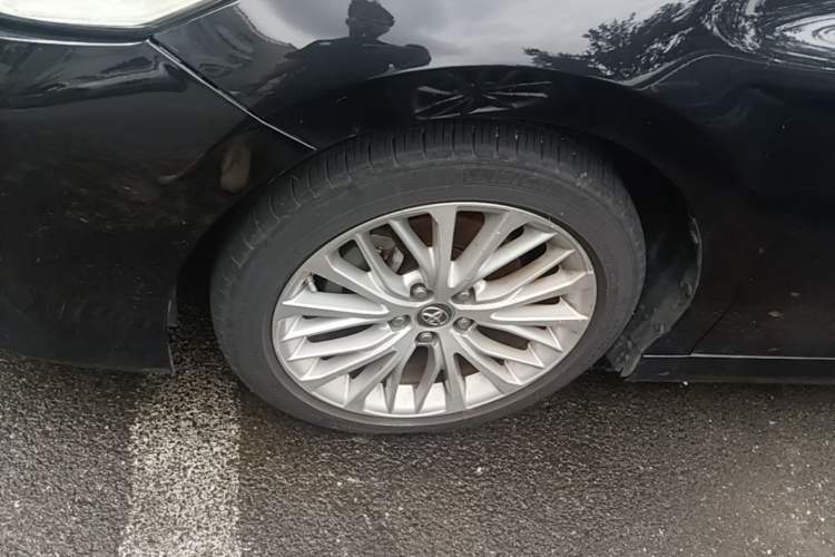 Used Toyota Camry 2018 2.5G Luxury Edition Left Front Wheel Hub