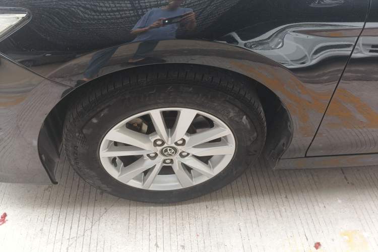 Used Toyota Camry 2018 2.0E Elite Edition Left Front Wheel Hub