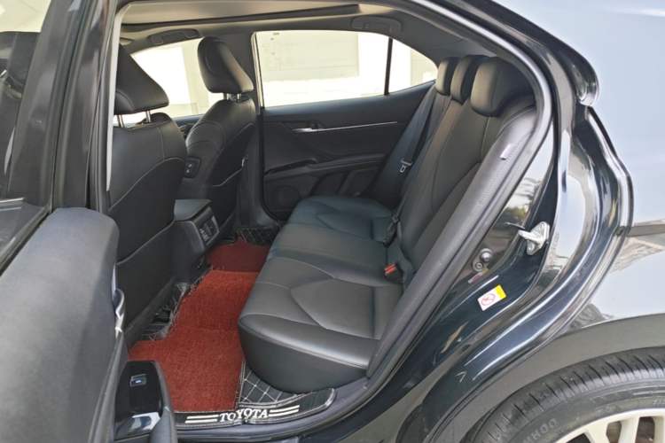 Used Toyota Camry 2018 2.5G Luxury Edition Left Rear Seat
