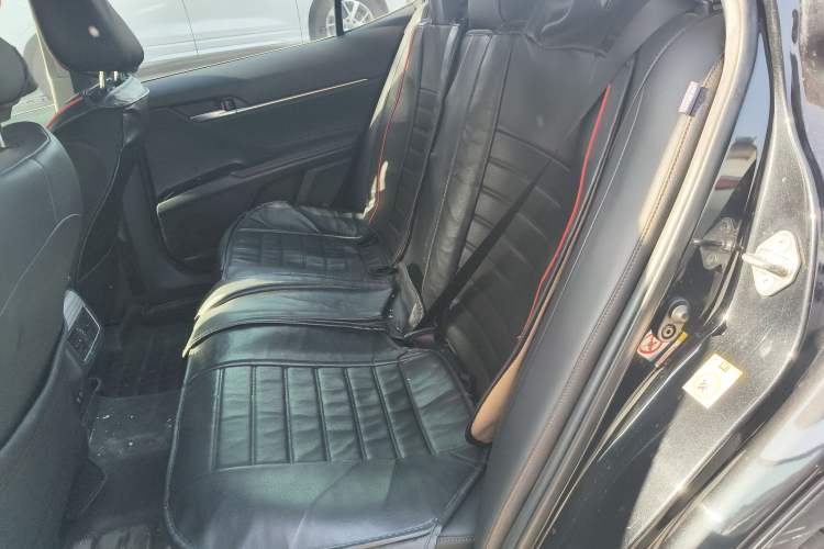 Used Toyota Camry 2018 Dual-Engine 2.5 HG Luxury Edition Left Rear Seat