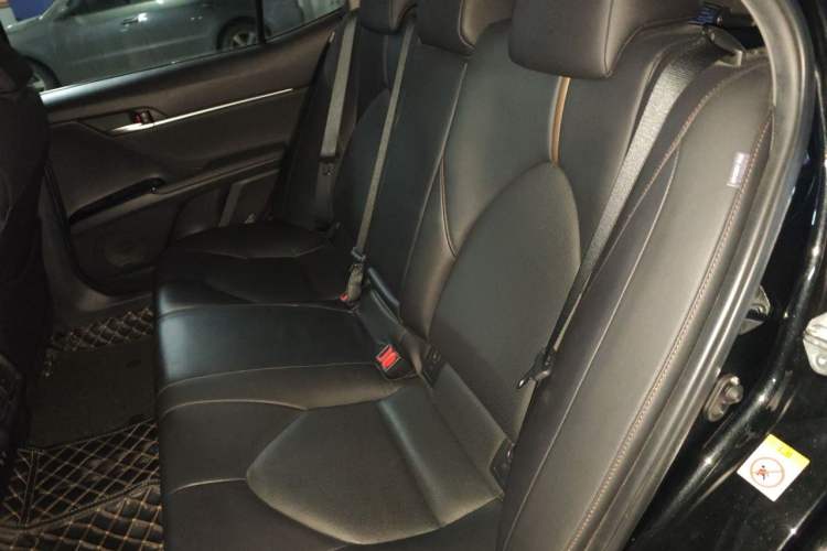 Used Toyota Camry 2018 2.5G Luxury Edition Left Rear Seat