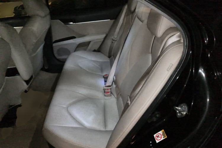 Used Toyota Camry 2018 Dual-Engine 2.5 HG Luxury Edition Left Rear Seat