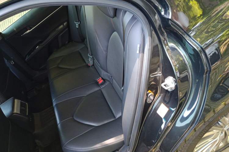 Used Toyota Camry 2018 Dual-Engine 2.5 HG Luxury Edition Left Rear Seat