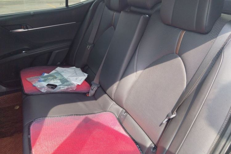 Used Toyota Camry 2018 Dual-Engine 2.5HQ Flagship Edition Left Rear Seat