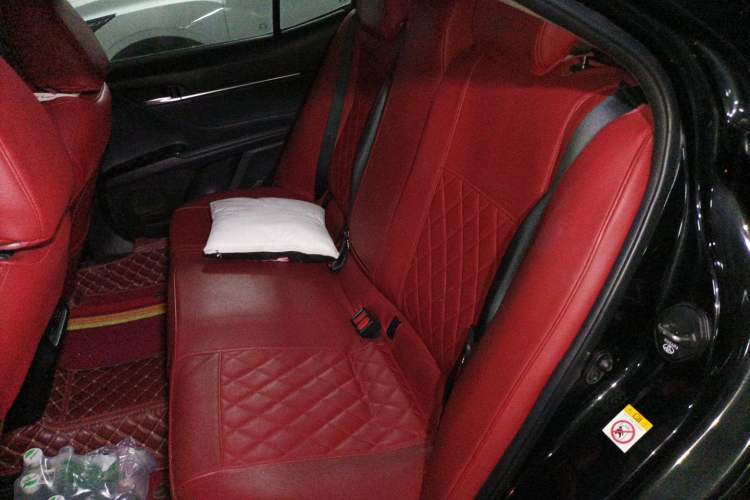 Used Toyota Camry 2018 2.5G Luxury Edition Left Rear Seat
