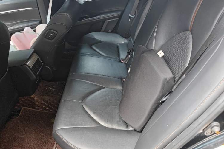 Used Toyota Camry 2018 Dual-Engine 2.5 HG Luxury Edition Left Rear Seat