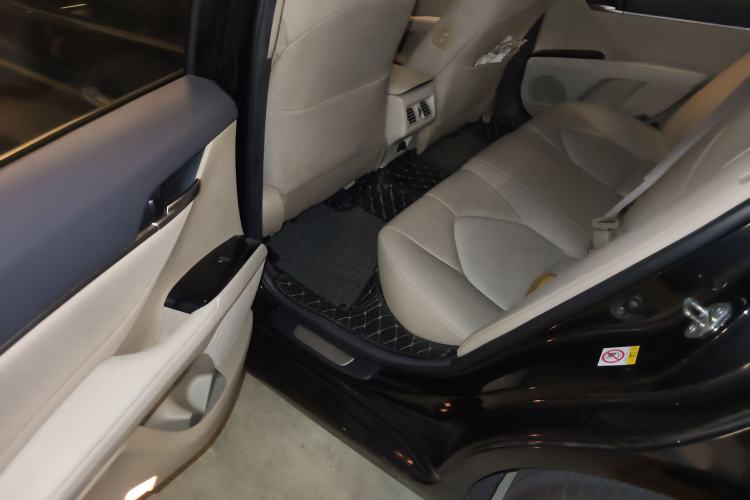 Used Toyota Camry 2018 2.0G Luxury Edition Left Rear Seat