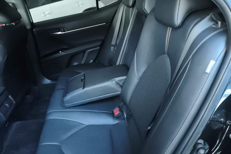 Used Toyota Camry 2018 2.0G Luxury Edition Left Rear Seat
