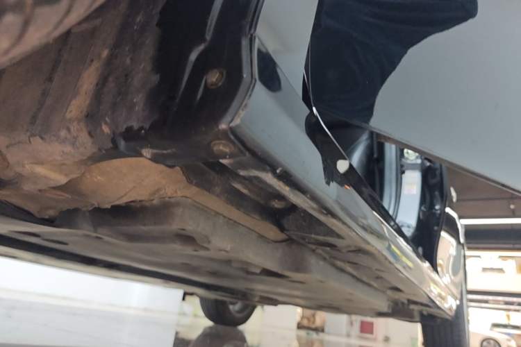 Used Toyota Camry 2018 2.0G Luxury Edition Left Side Sill