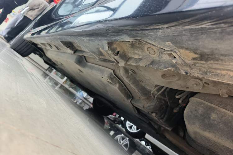 Used Toyota Camry 2018 2.0E Elite Edition Left Side Sill