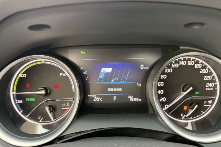 Used Toyota Camry 2018 Dual-Engine 2.5 HG Luxury Edition Odometer Close Up
