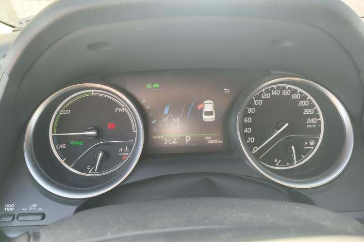 Used Toyota Camry 2018 Dual-Engine 2.5 HG Luxury Edition Odometer Close Up