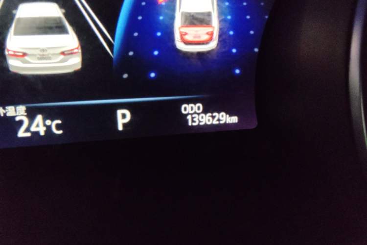 Used Toyota Camry 2018 2.0G Luxury Edition Odometer Close Up