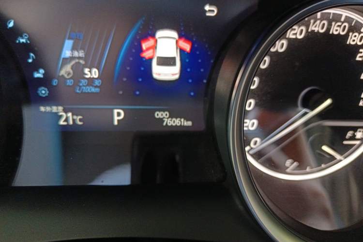 Used Toyota Camry 2018 Dual-Engine 2.5 HG Luxury Edition Odometer Close Up