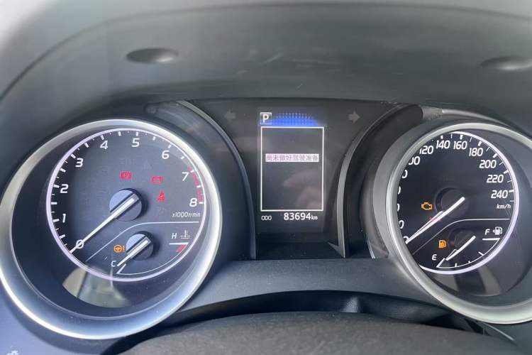 Used Toyota Camry 2018 2.0E Elite Edition Odometer Close Up