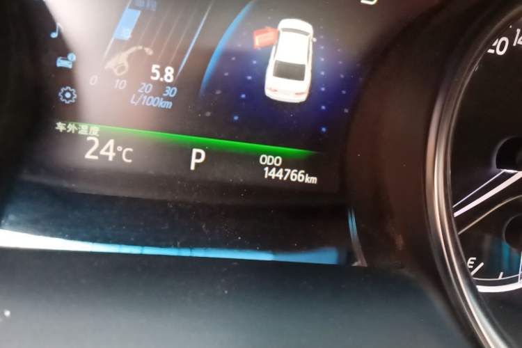 Used Toyota Camry 2018 Dual-Engine 2.5 HG Luxury Edition Odometer Close Up