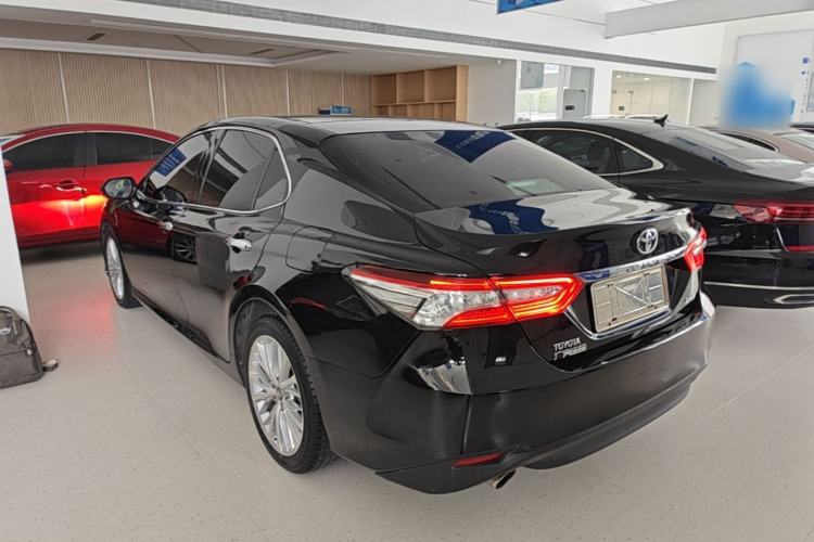 Used Toyota Camry 2018 2.5G Luxury Edition Rear Left 45 Deg