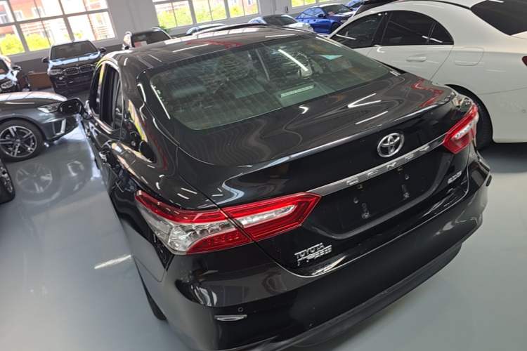 Used Toyota Camry 2018 2.0G Luxury Edition Rear Left 45 Deg