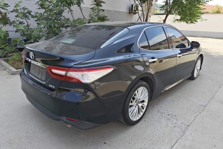 Used Toyota Camry 2018 2.5G Luxury Edition Rear Right 45 Deg