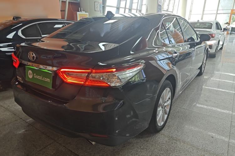Used Toyota Camry 2018 2.0G Luxury Edition Rear Right 45 Deg