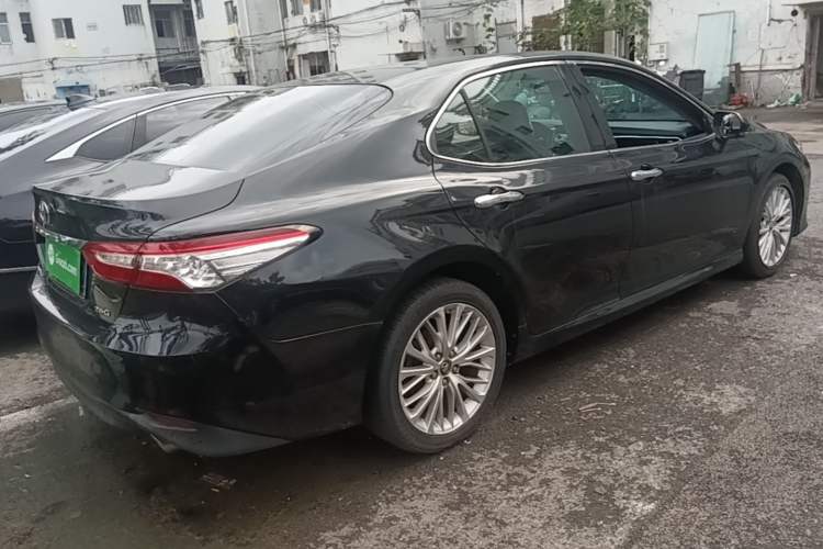 Used Toyota Camry 2018 2.5G Luxury Edition Rear Right 45 Deg